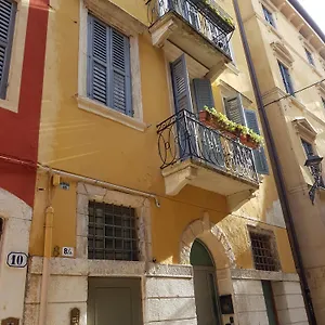  Apartment Dimora Scaligera Luxury Italy